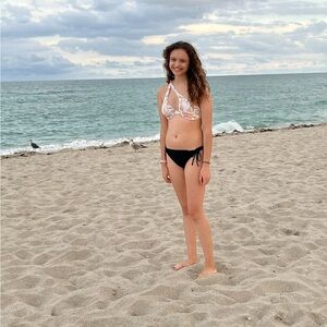 Abercrombie & Fitch one shoulder bikini top